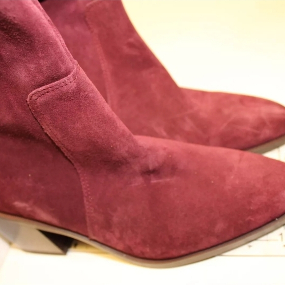 Vince Camuto Kortimy Red Suede Back Zip Heeled Ankle Boots 7.5 - Picture 13 of 16